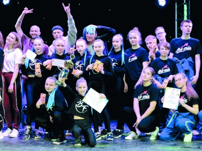 Поздравляем верещагинский танцевальный коллектив Black Floor с победами!